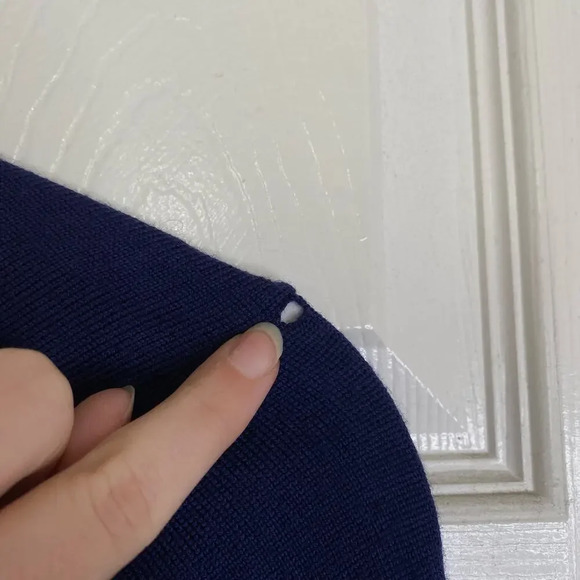 TRINA TURK Merino Wool Navy Blue Sweater Size Small Tassel Fringe - Picture 9 of 10